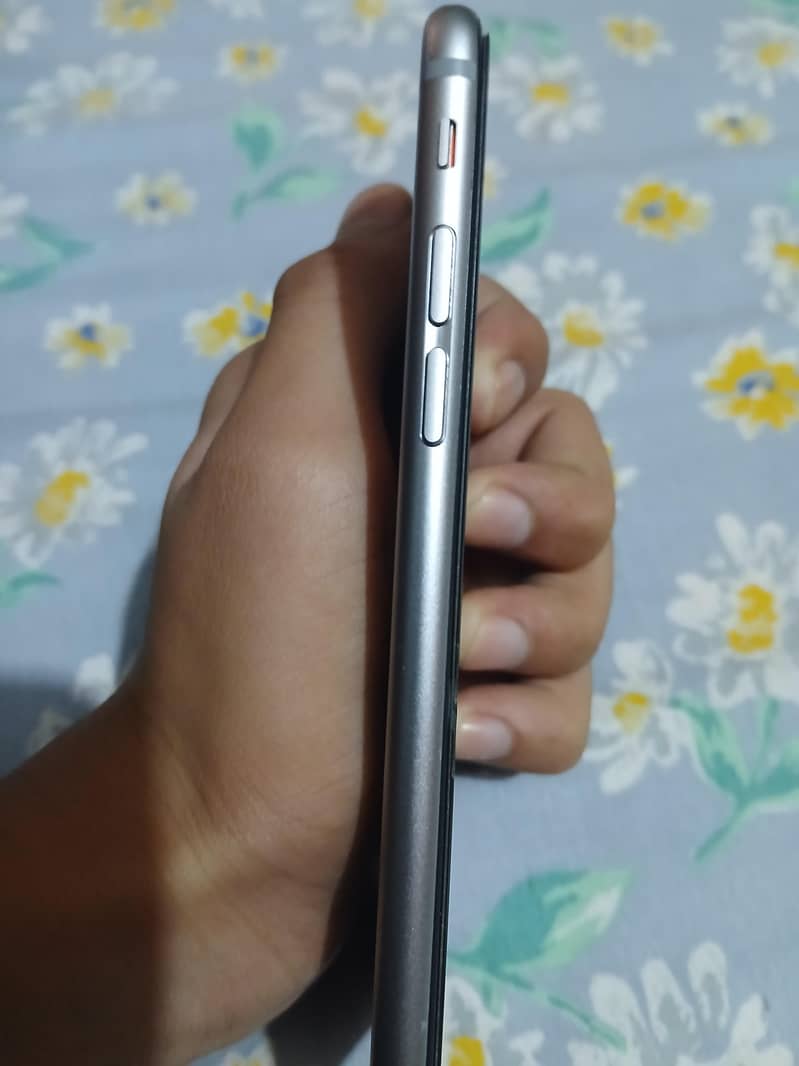 Apple iPhone 6S 2