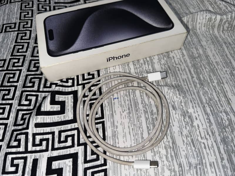 Apple iPhone orignal cable 2