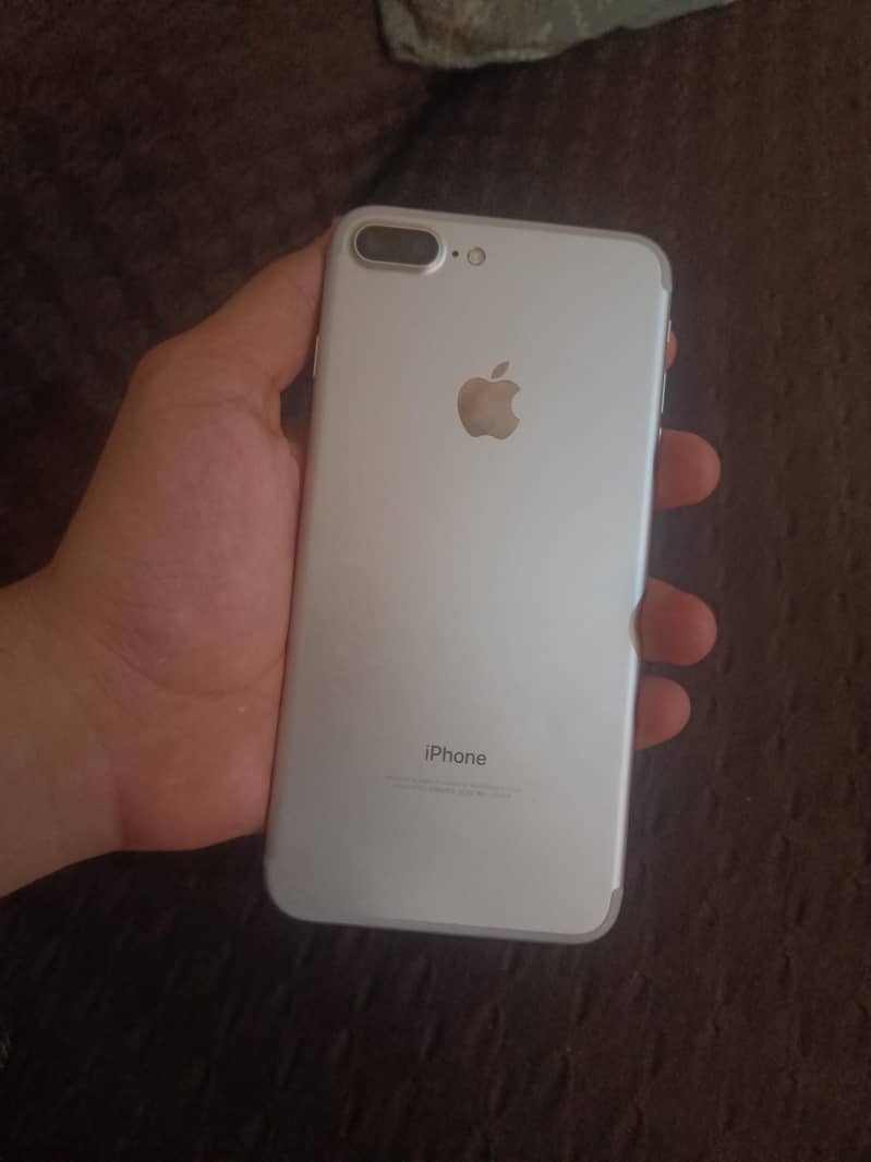 Apple iPhone 7 Plus 3