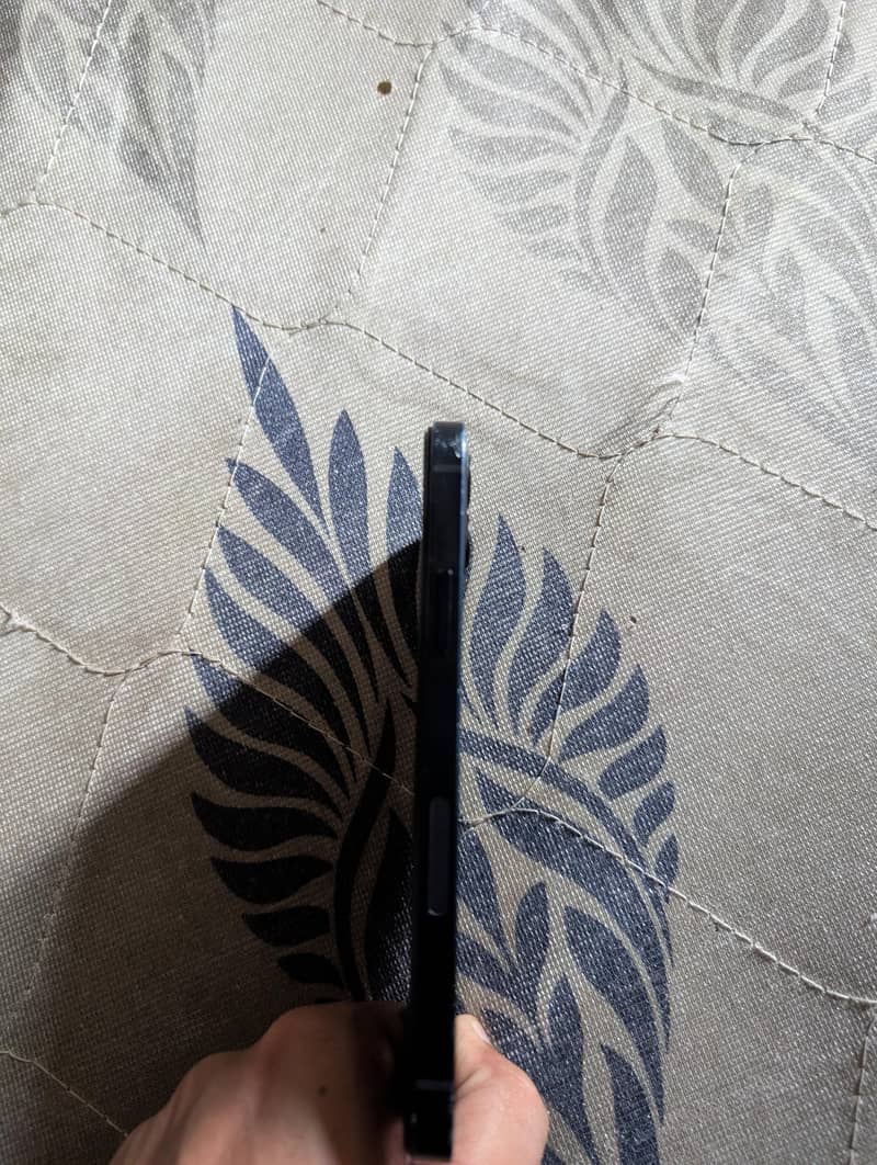 Apple iPhone 12 2