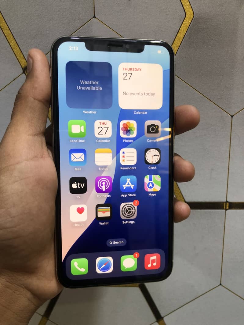 Apple iPhone XS Max 2