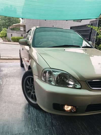 Honda Civic EXi 2001
