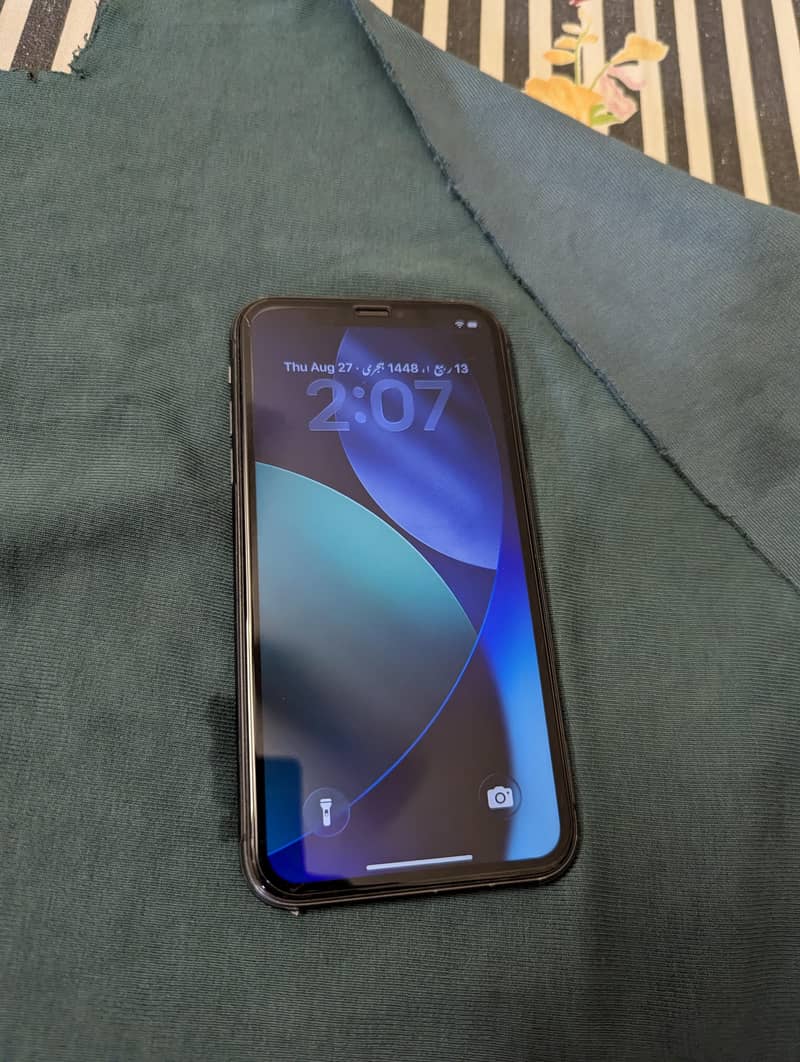 Apple iPhone 11 4
