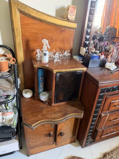 BED sides + counter Tables