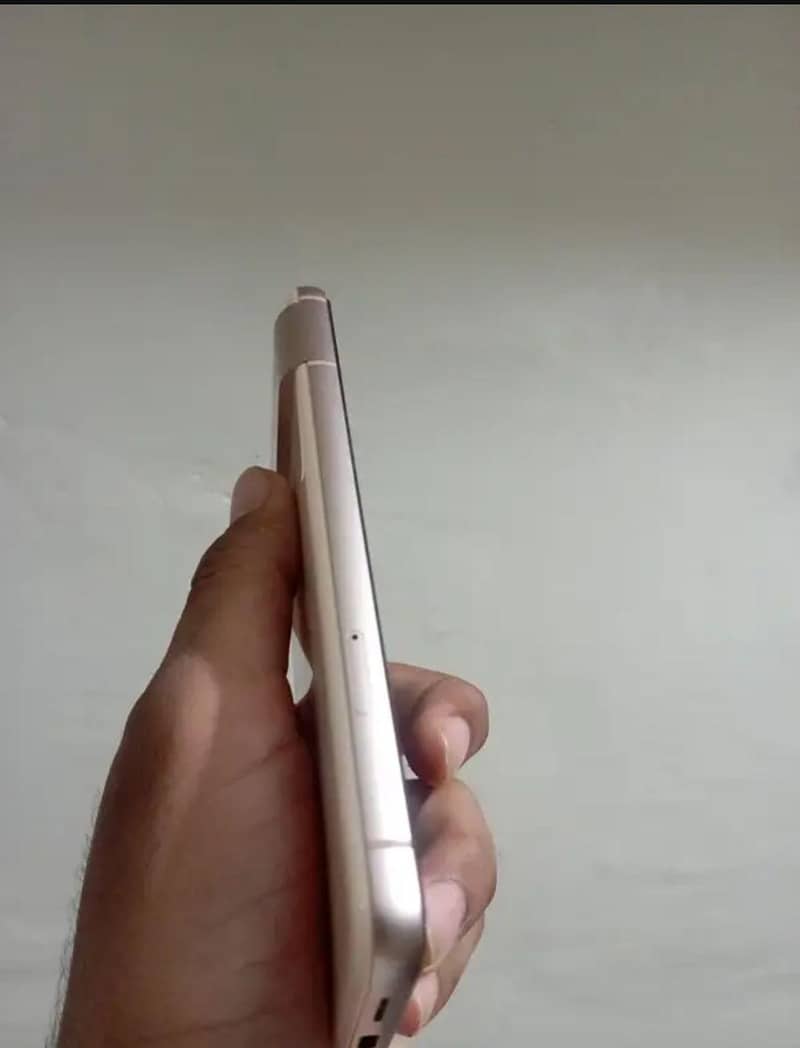 Google Pixel 8 2
