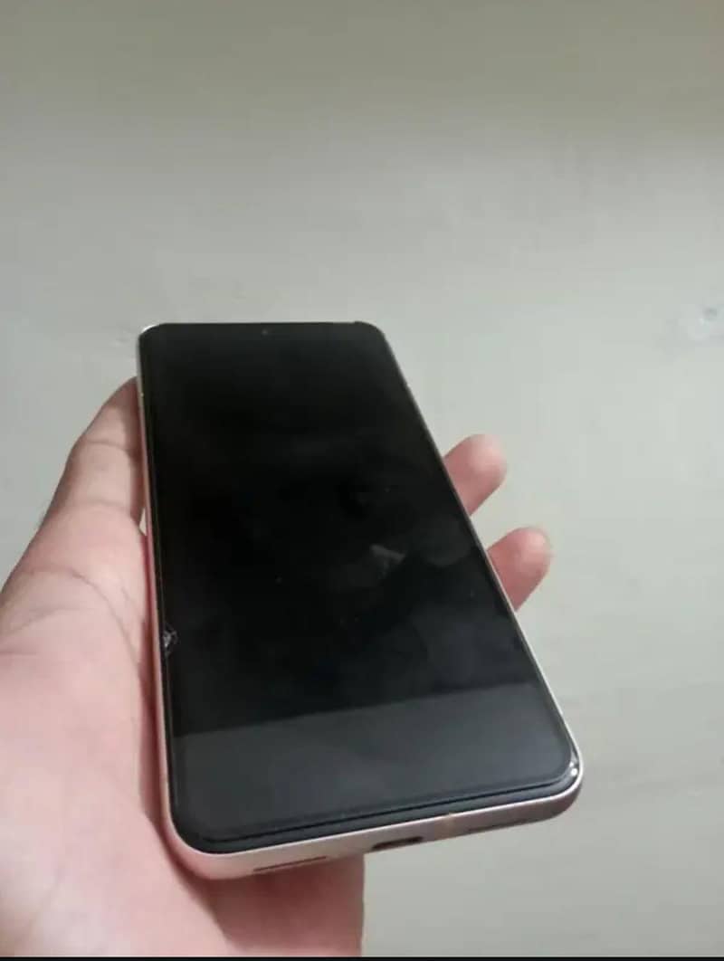 Google Pixel 8 4