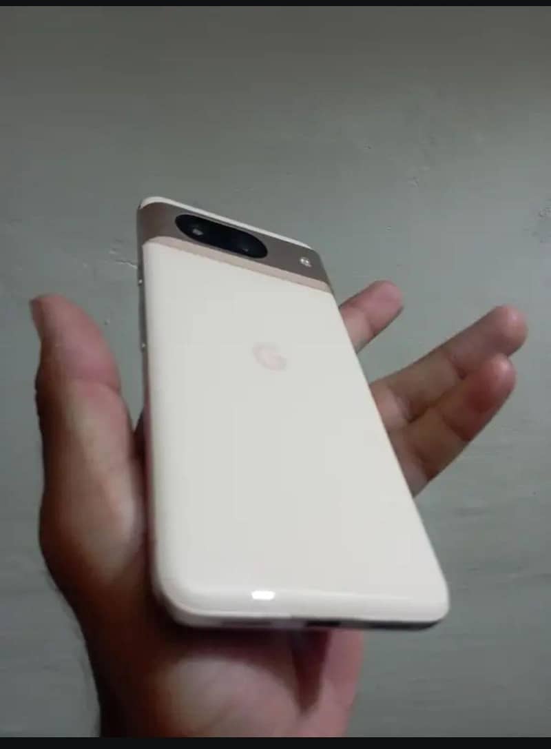 Google Pixel 8 5