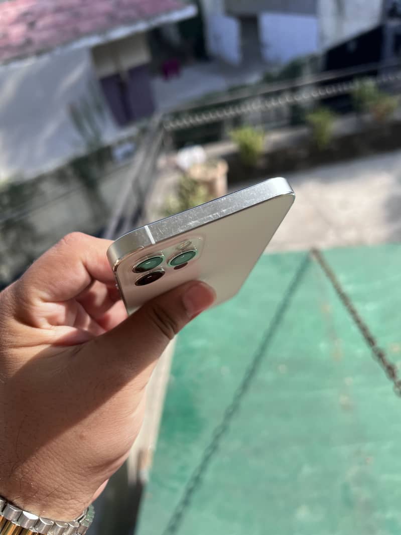 Apple iPhone 12 Pro 8