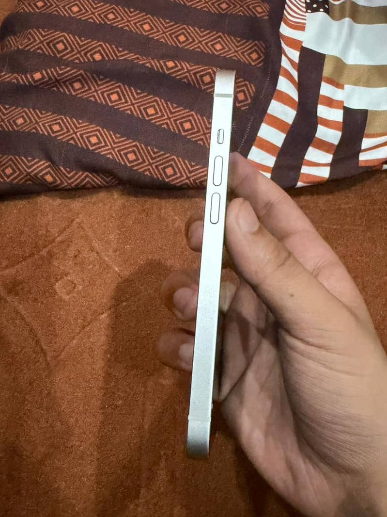Apple iPhone 14 1