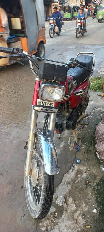 bike all OK double saman ka sat engine 10/10 ha bio avaliable ha
