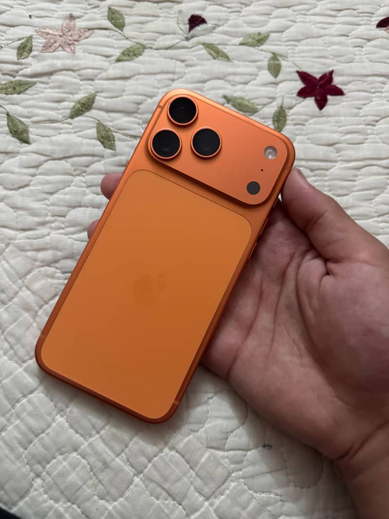 Apple iPhone 17 Pro Max 6