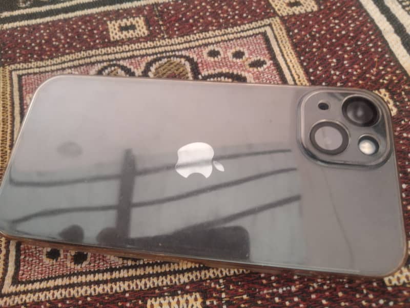 Apple iPhone 13 2