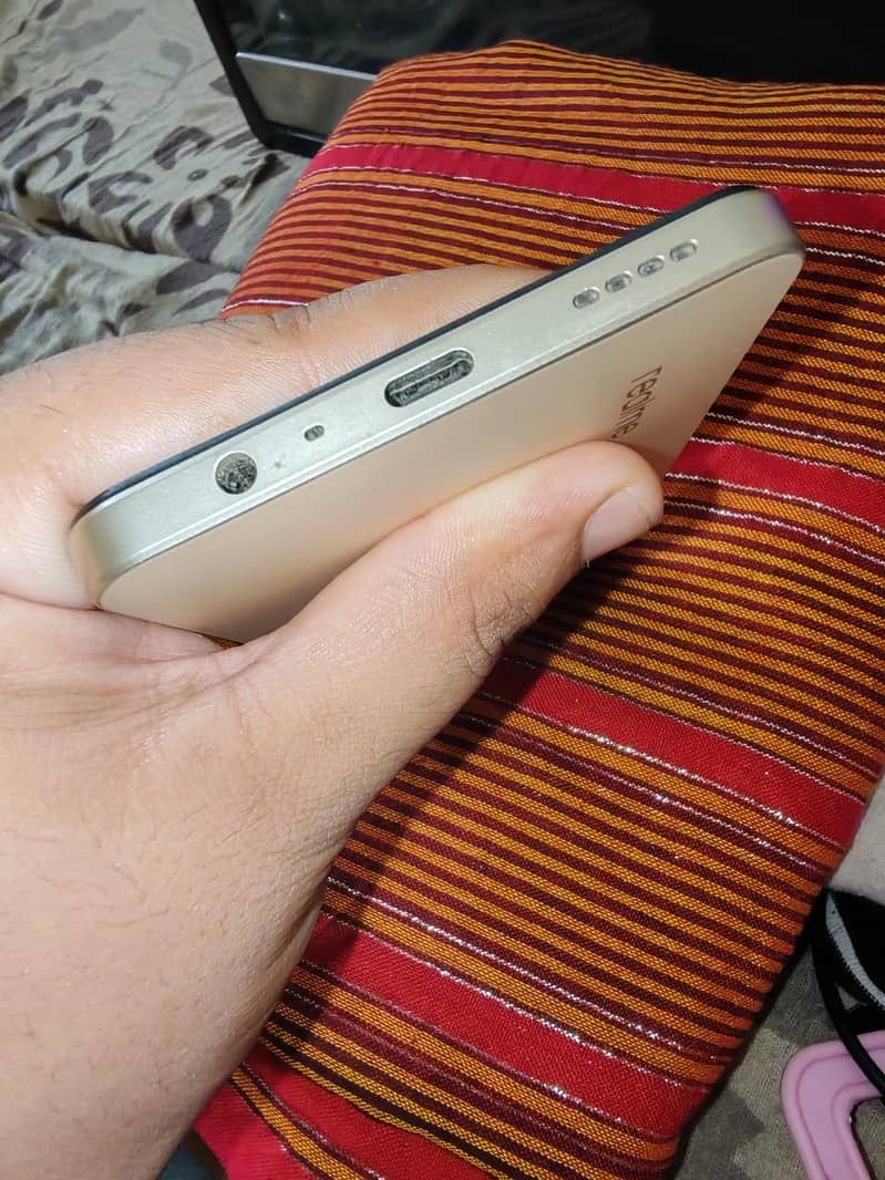 Realme Note 70 4
