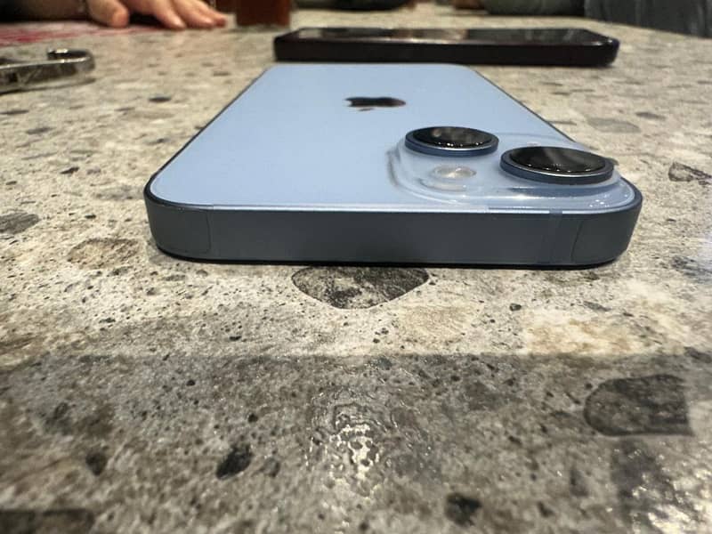 Apple iPhone 14 2