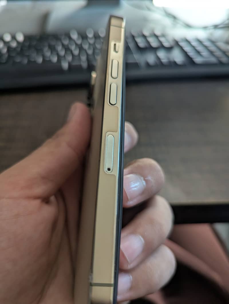 Apple iPhone 14 Pro 1