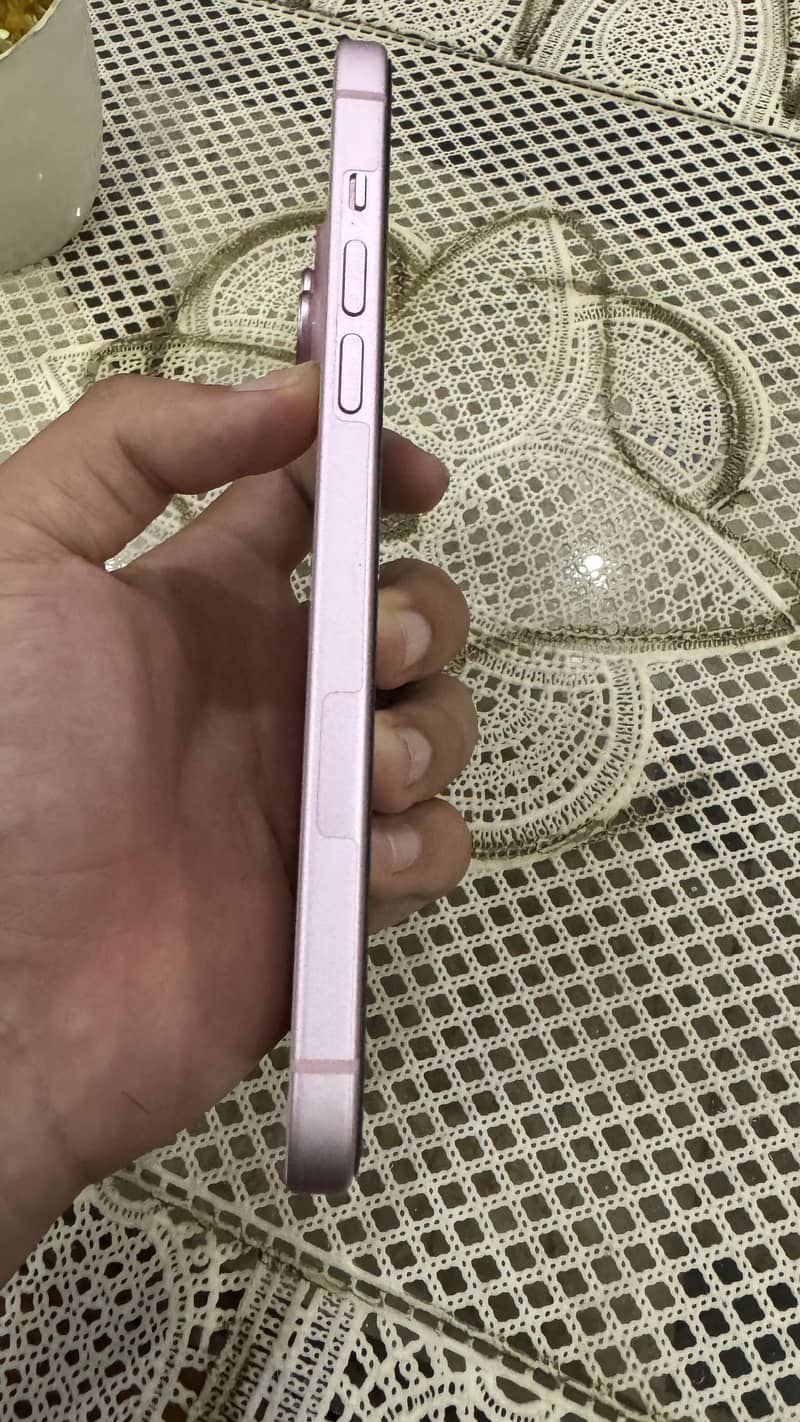 Apple iPhone 15 plus 2