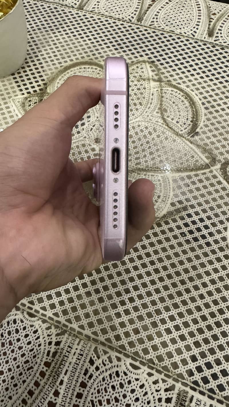 Apple iPhone 15 plus 4