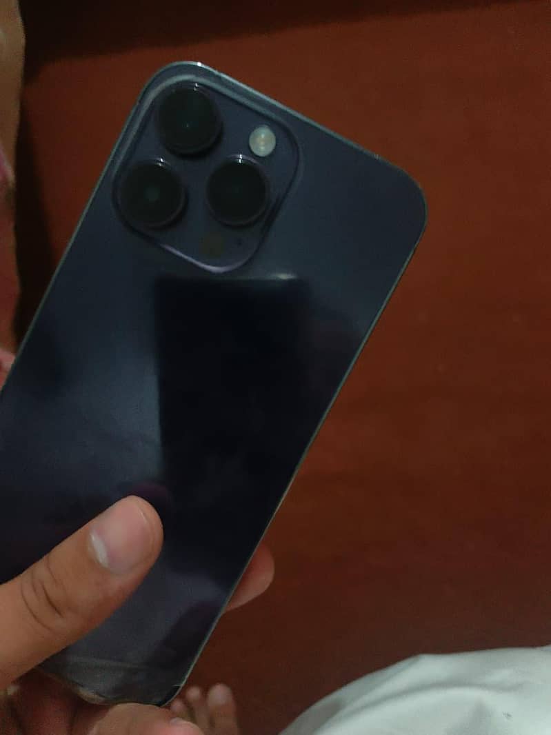 Apple iPhone 14 Pro Max 1