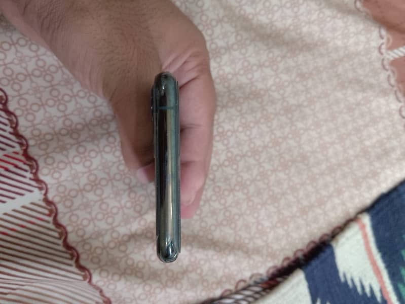 Apple iPhone 11 Pro 0