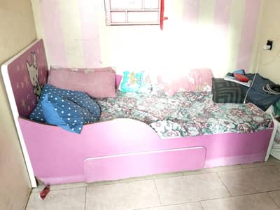 kids bed / kids cuburd