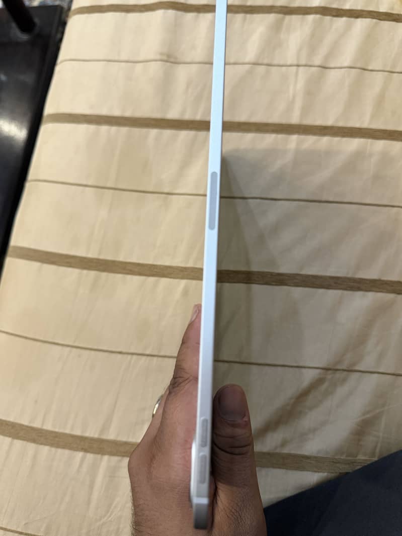 Ipad pro m5 4
