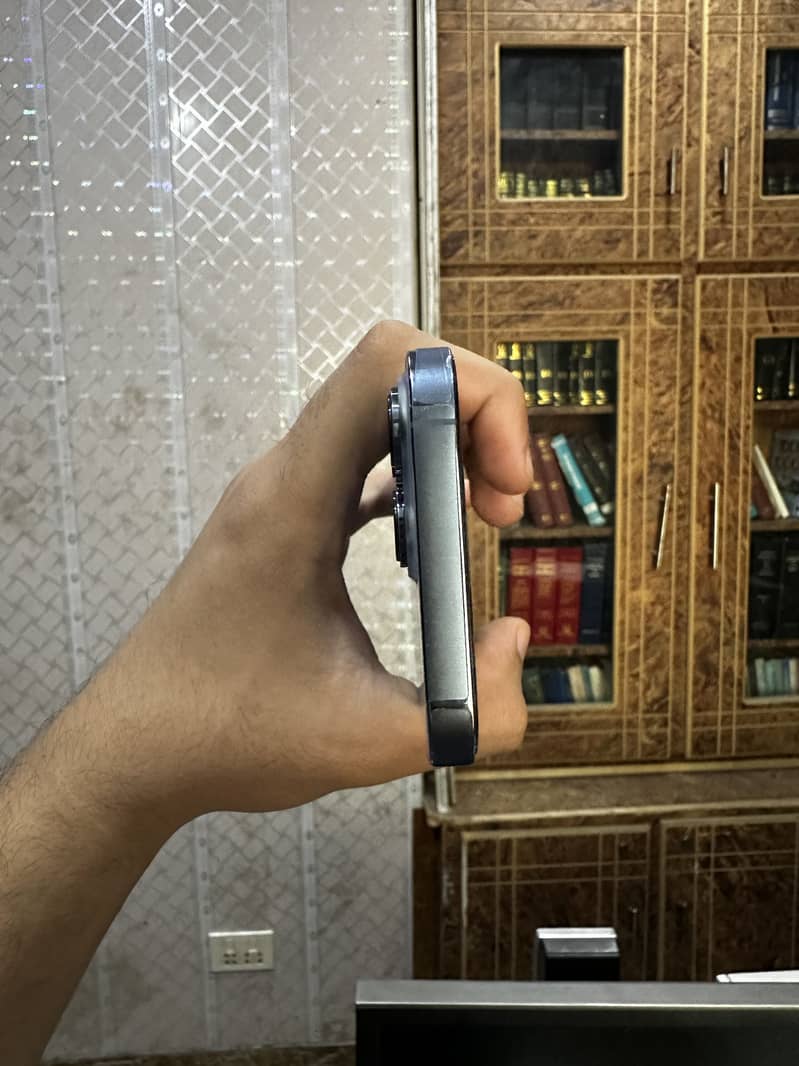 Apple iPhone 13 Pro 1