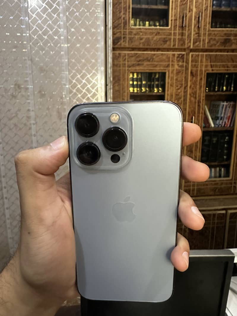 Apple iPhone 13 Pro 6