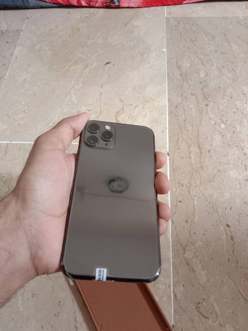 Apple iPhone 11 Pro 1