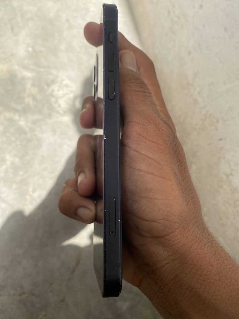 Apple iPhone 12 0