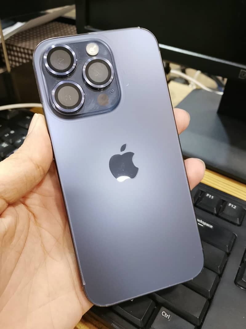 Apple iPhone 15 Pro 1