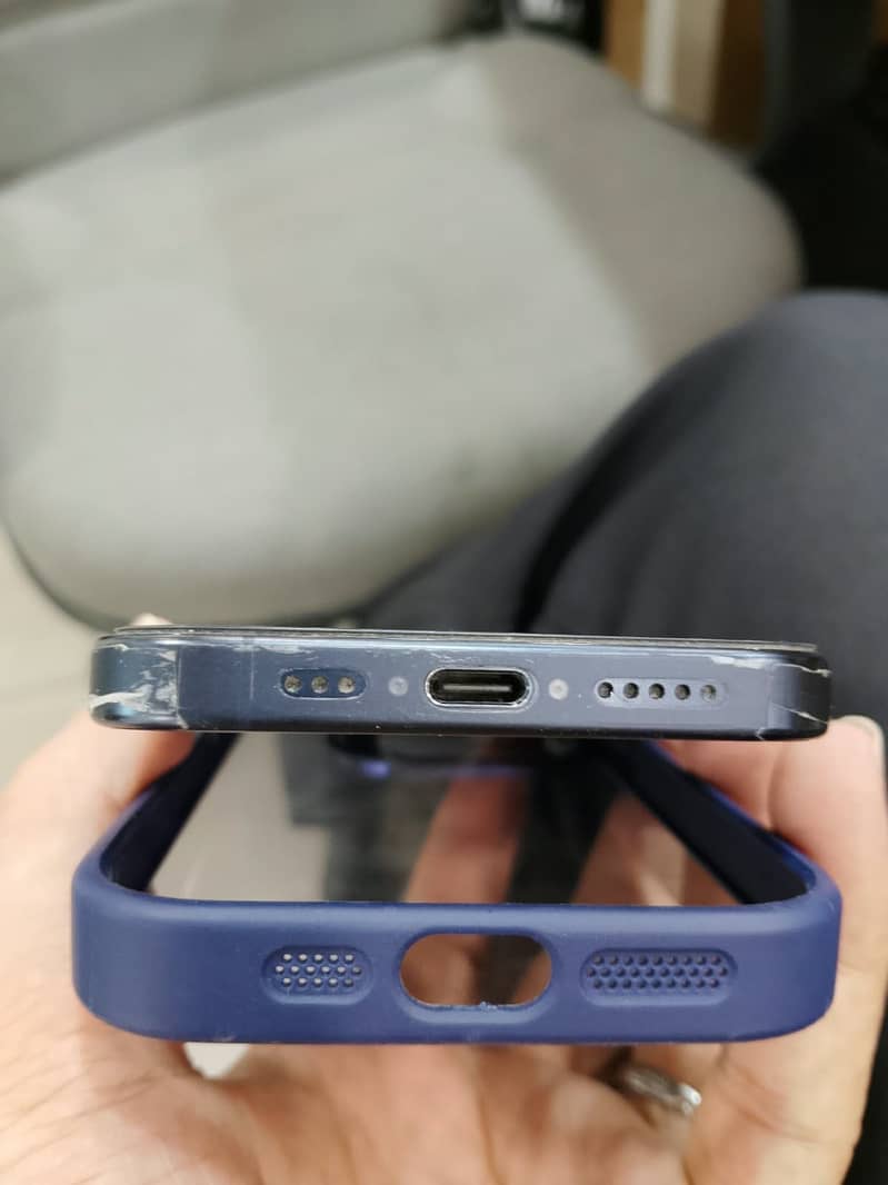 Apple iPhone 15 Pro 3