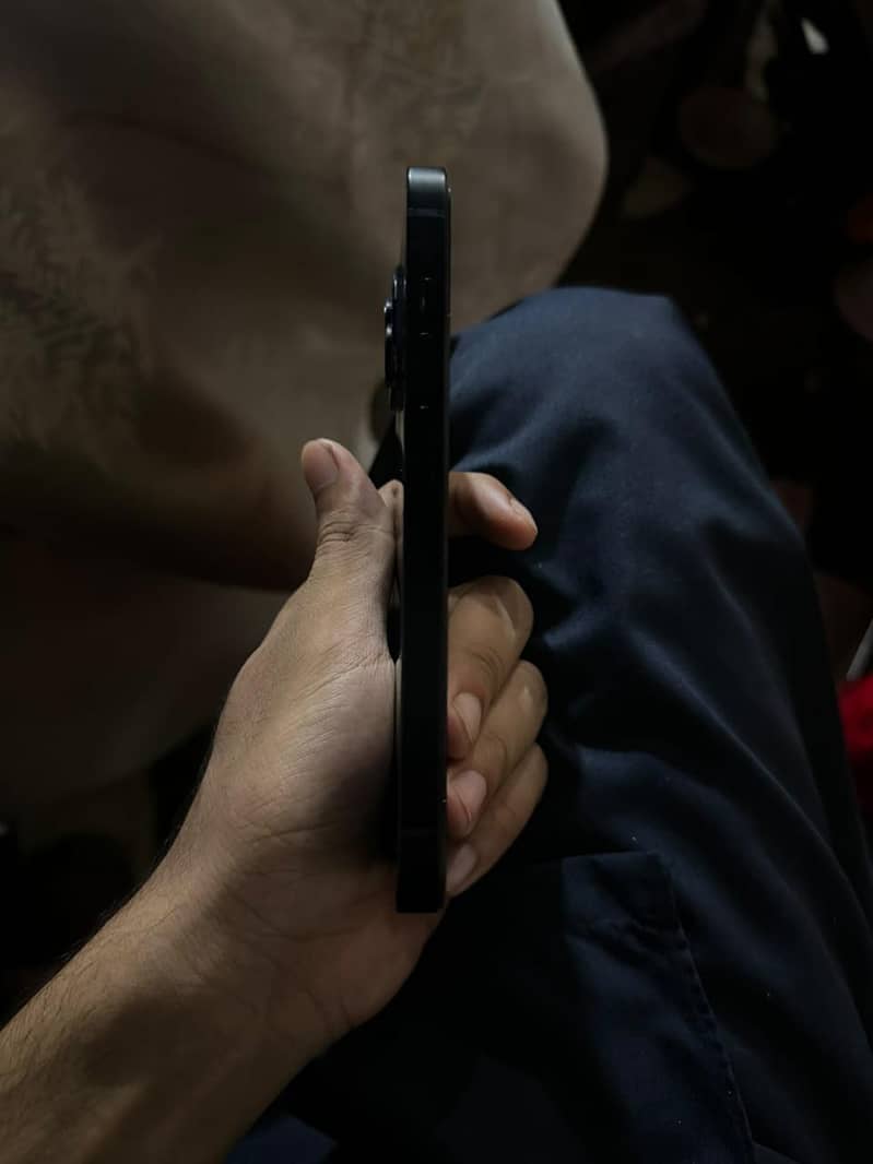 Apple iPhone 14 6