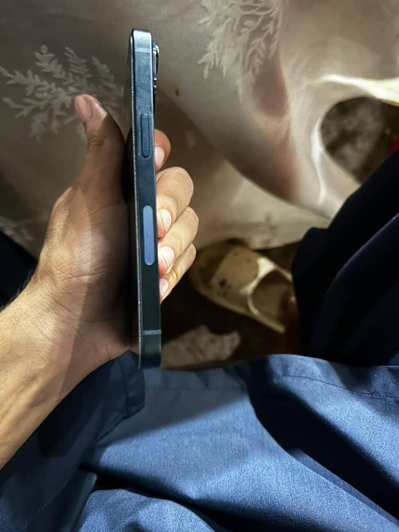 Apple iPhone 14 7