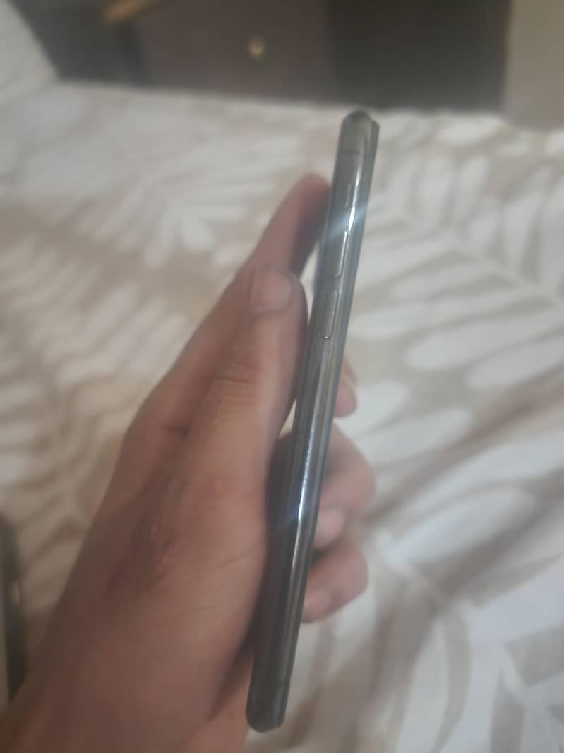 Apple iPhone 11 Pro 0
