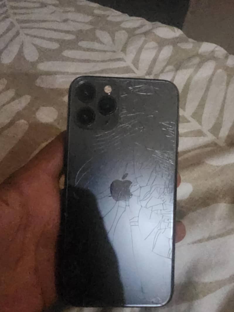 Apple iPhone 11 Pro 3