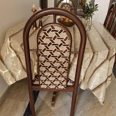 1 Wooden table 6 chairs