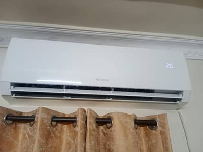 Gree 1.5 ton Inverter Ac