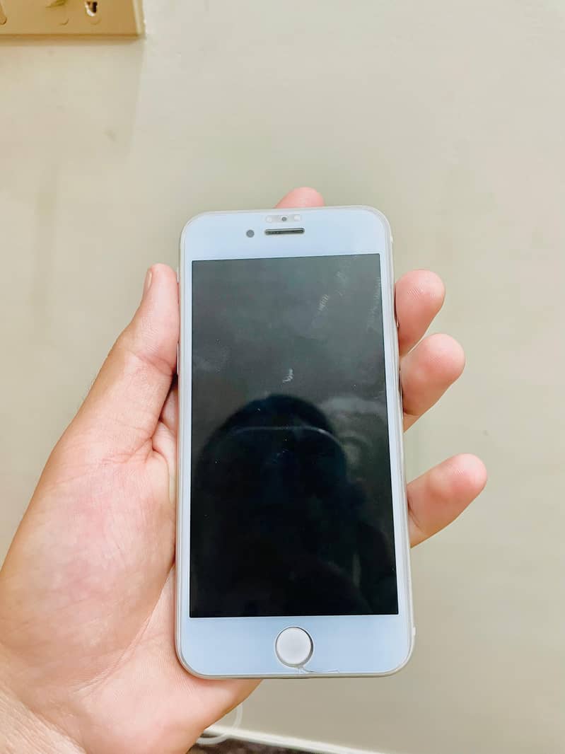 Apple iPhone 8 0