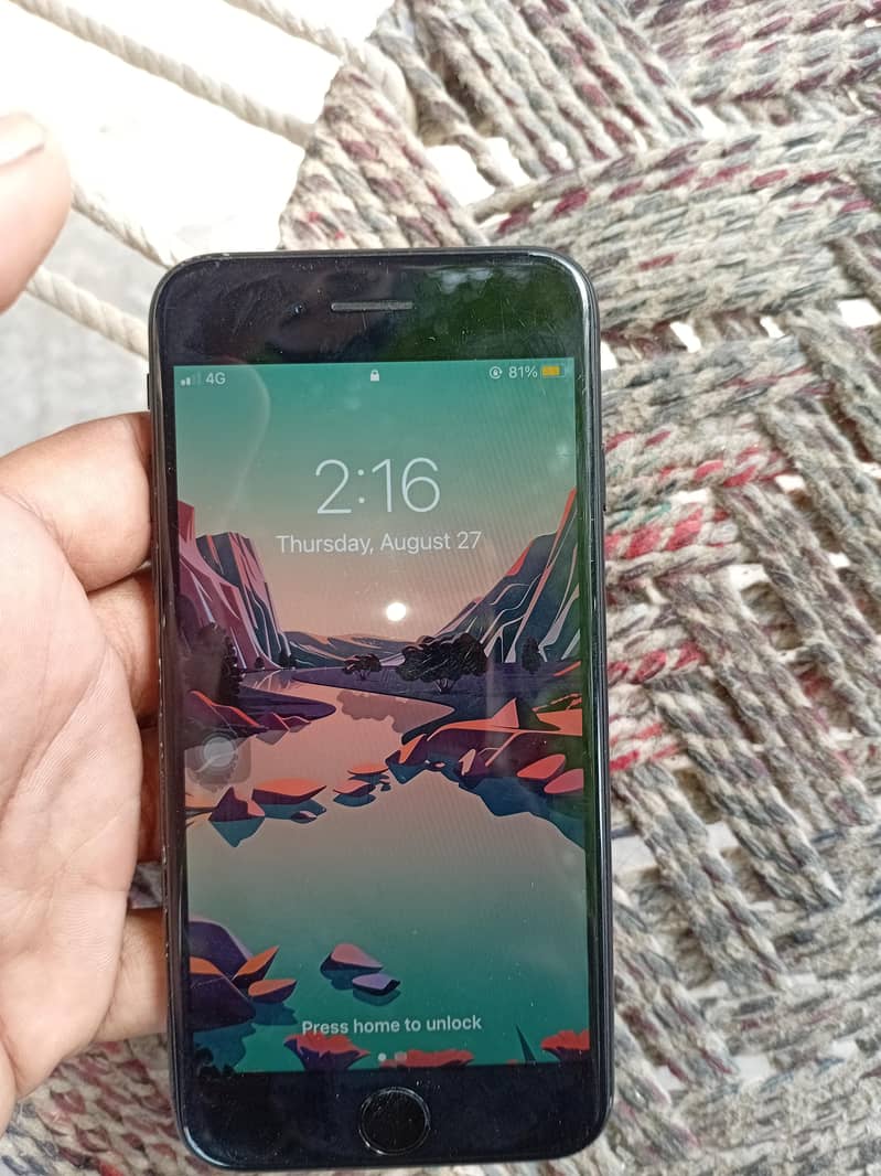 Apple iPhone 7 5