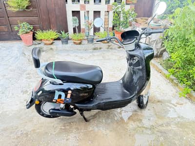 Evee Nisa Electric Scooter | Good Condition | 50-55 KM Range|