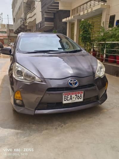 Toyota Aqua 2012