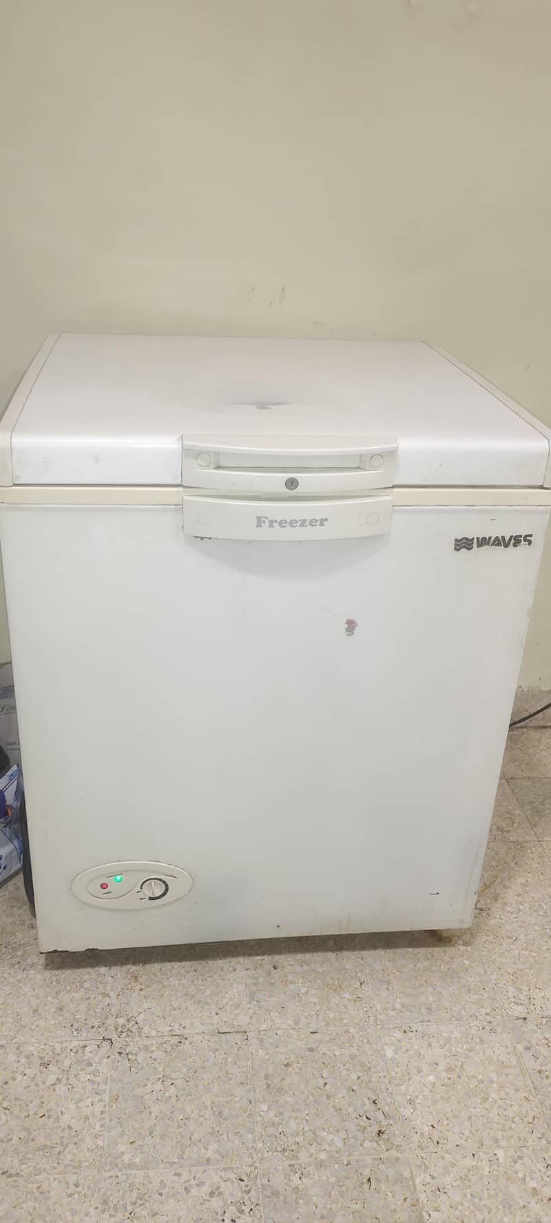 waves deep freezer 0