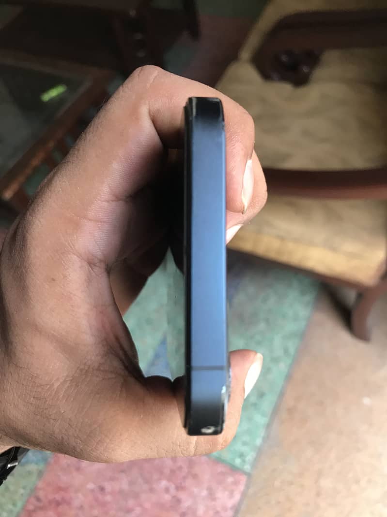 Apple iPhone 12 Pro 4