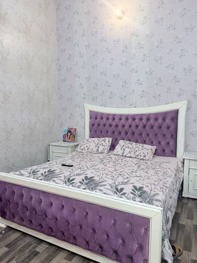 Moltyfoam tufted bed side table and dressing good condition