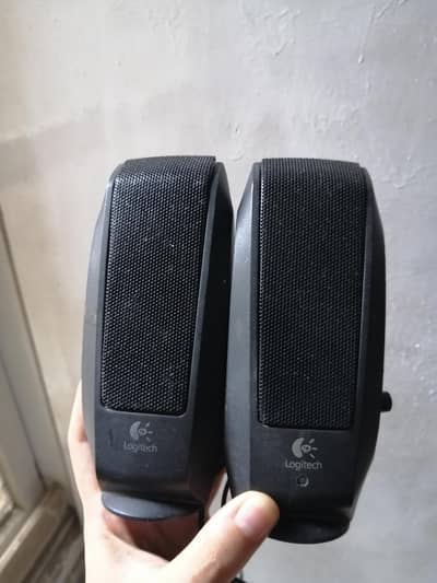logitech 2 speaker set