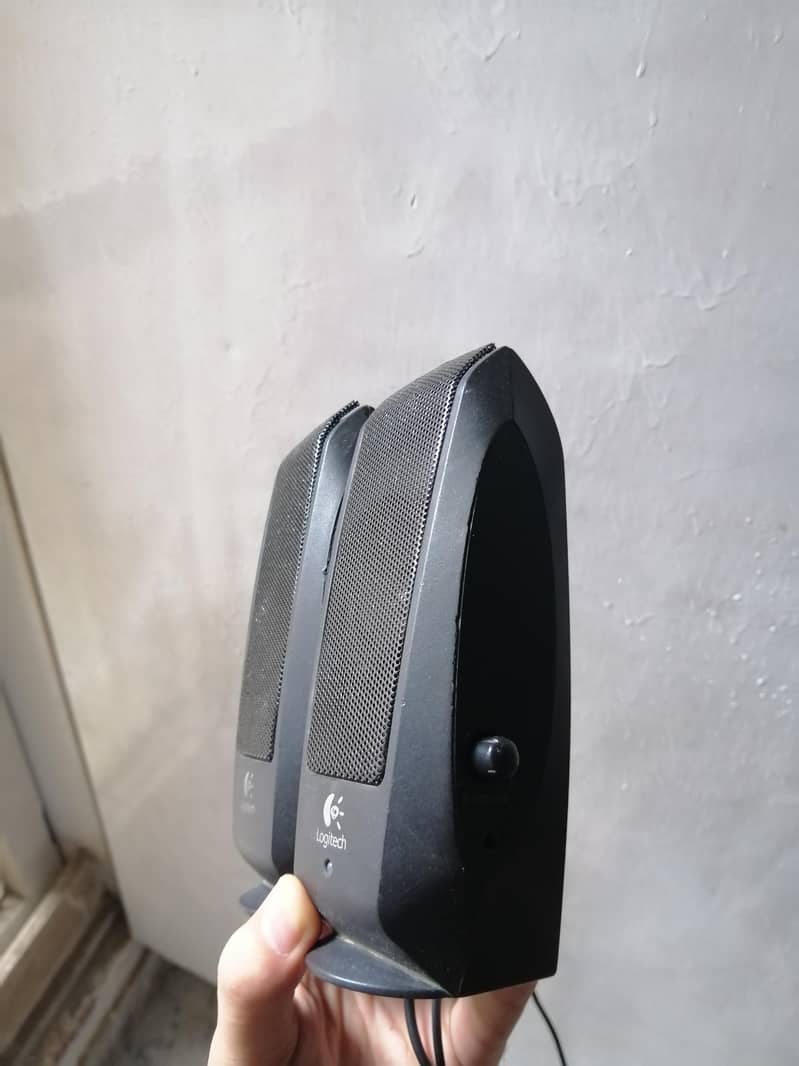 logitech 2 speaker set 7