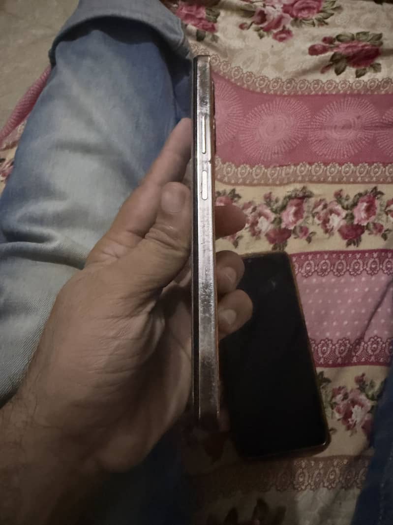 Infinix Note 30 4