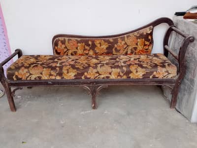 Comfortable sofa  5-6 seater