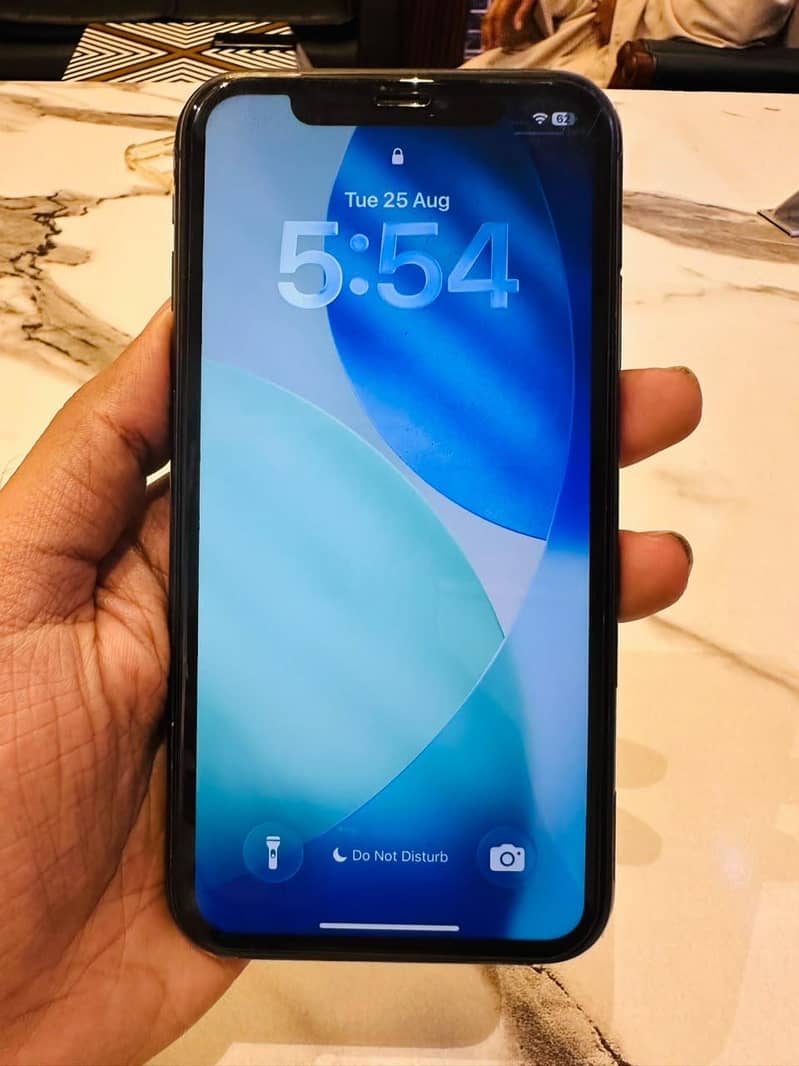 Apple iPhone 11 3