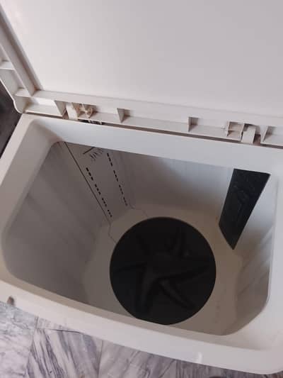 Washing machine 4 month us only